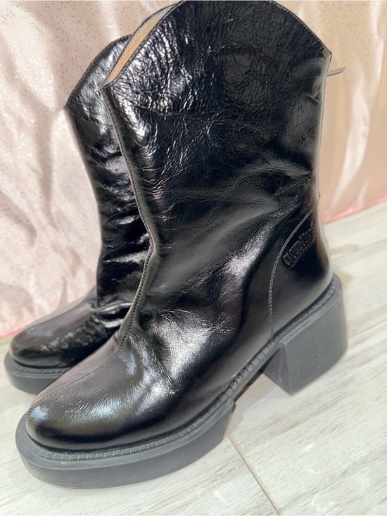 Cloud nine Shoes - Cloud Nine Shaylee Black Leather Sheepskin Boots Retail $185 Sz 9